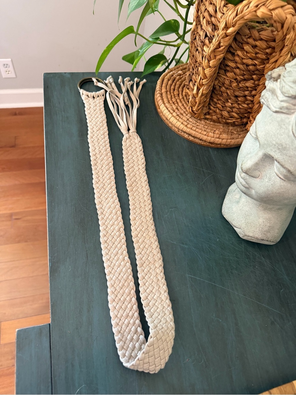 Beige braided ’70s ring buckle fringe belt